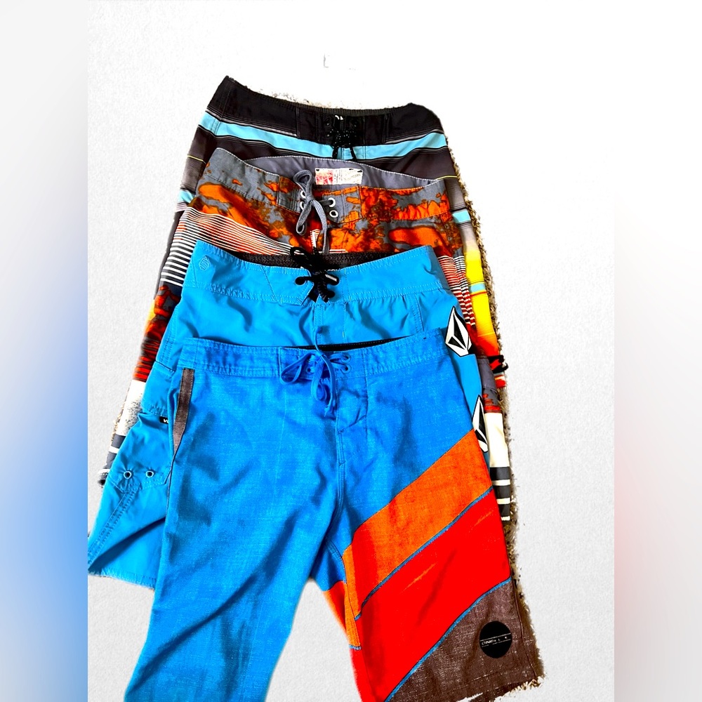 Billabong O’Neil Volcom MilRos board shorts Size 24/25